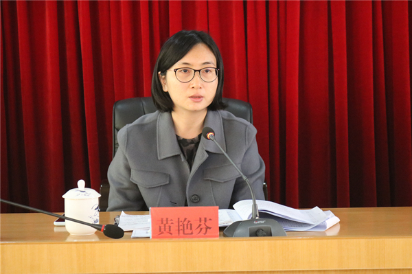 2.恩平市疫情防控指揮部副總指揮、副市長(zhǎng)黃艷芬講話_副本.jpg