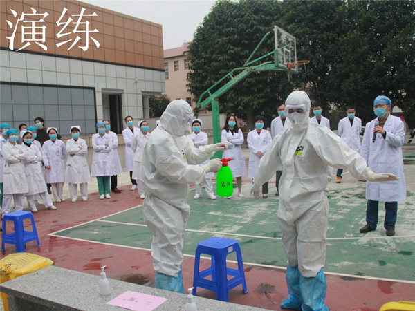 7.模擬穿脫防護(hù)服、消殺場(chǎng)景_副本.jpg