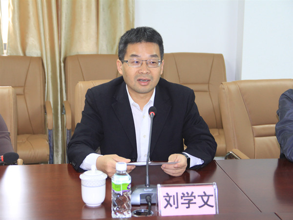 1.江門市中心醫(yī)院黨委書記劉學文講話_副本.jpg