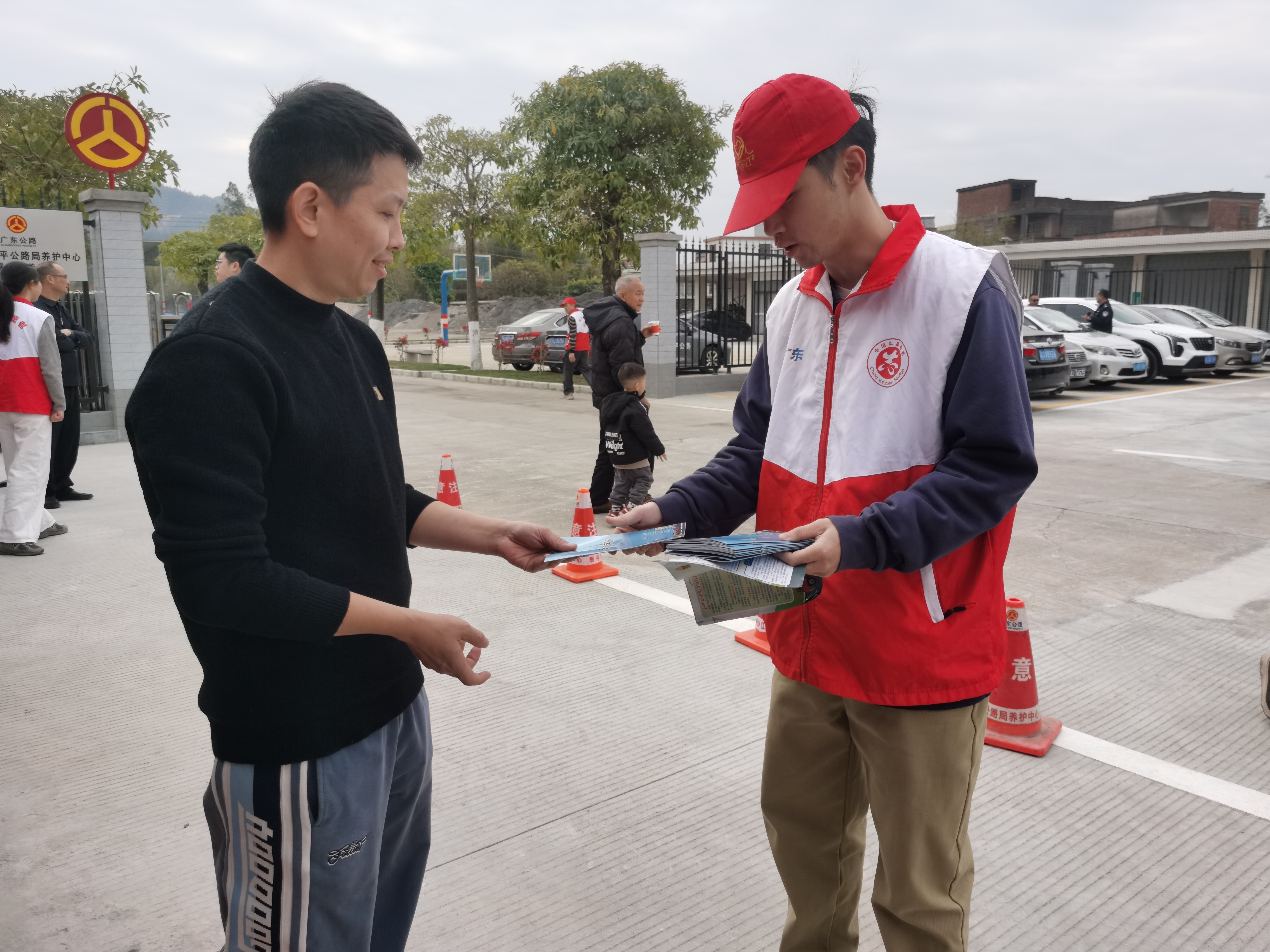“誠實(shí)守信，暢行公路”2.jpg