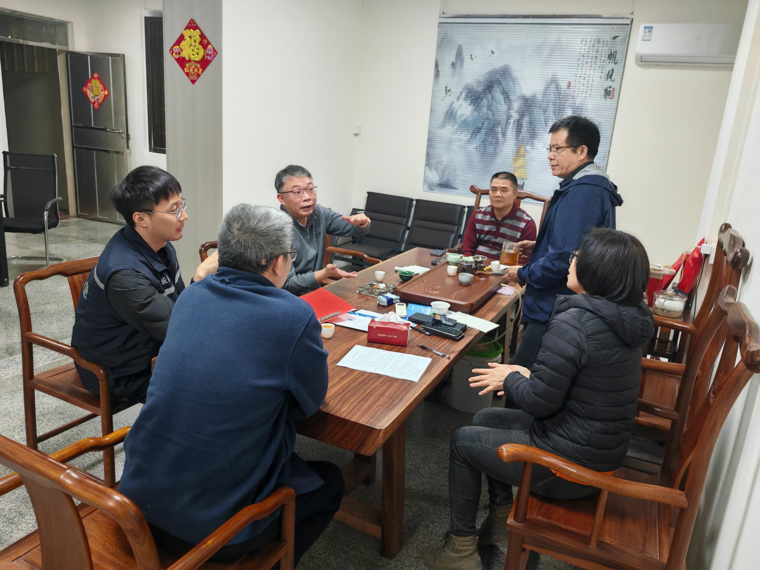恩平市應(yīng)急管理局：扎實(shí)推進(jìn)“平安夜訪”，守護(hù)基層安全防線