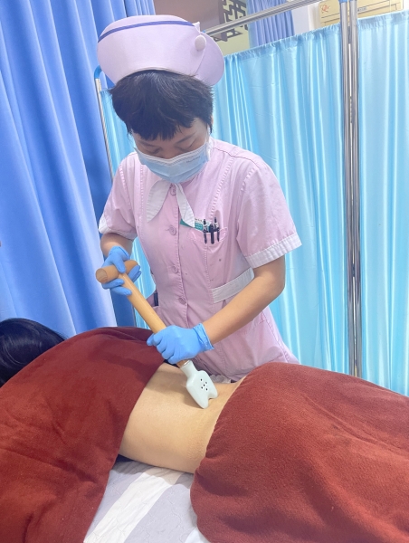 6.江門市五邑中醫(yī)院恩平分院骨傷科護(hù)士長 梁梅葉_副本.jpg