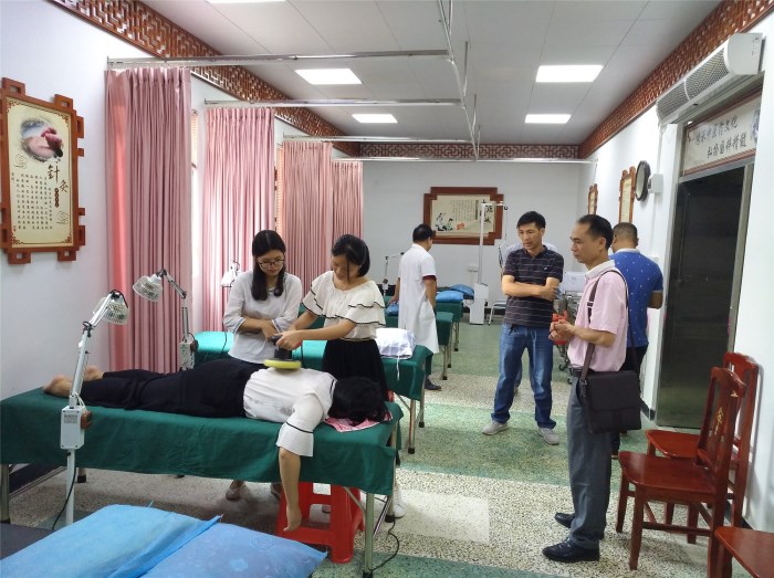 5、衛(wèi)生院之間互相交流學習 _副本.jpg